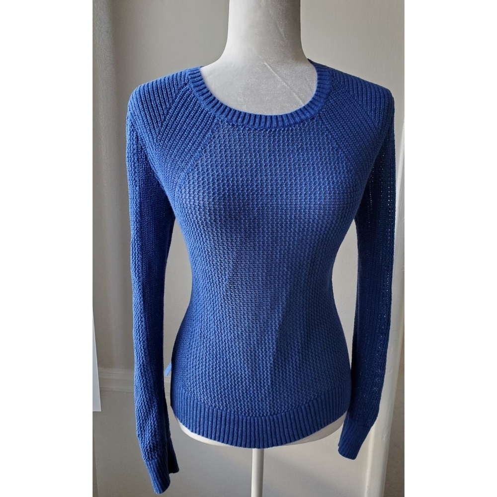 Approx measurements 
Size 33 x 30
Measures:
Pit to
